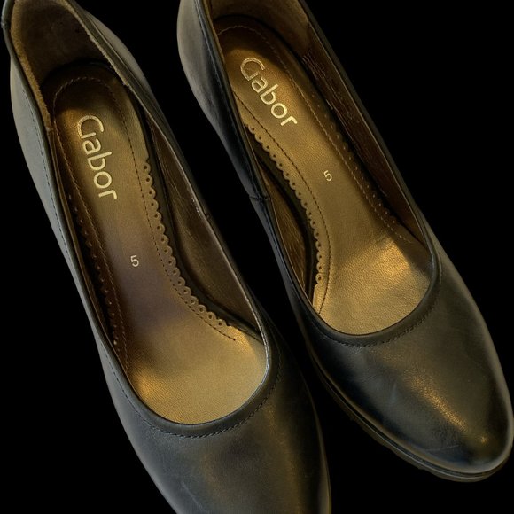 Gabor Leather Comfort Heels w/ Platform Tread-All Weather Walking! - Picture 3 of 3